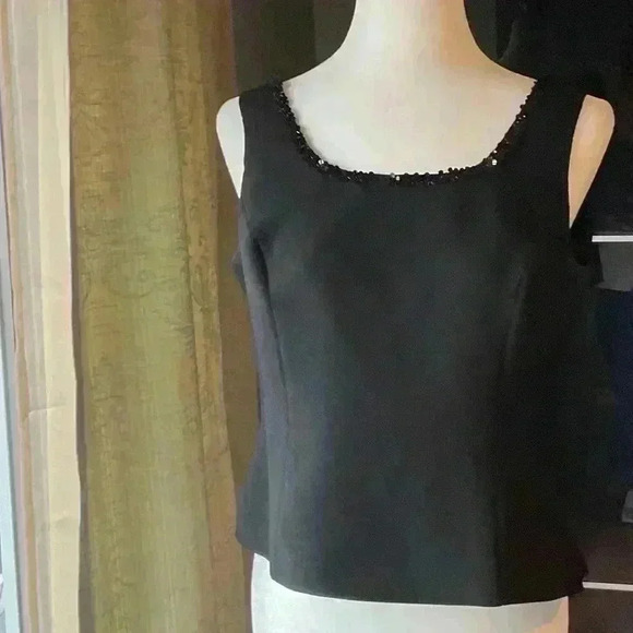 Kasper tank  top. Has black sequins - Picture 1 of 5